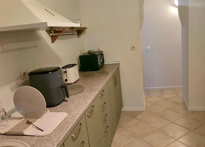 Daisy House Golden Area